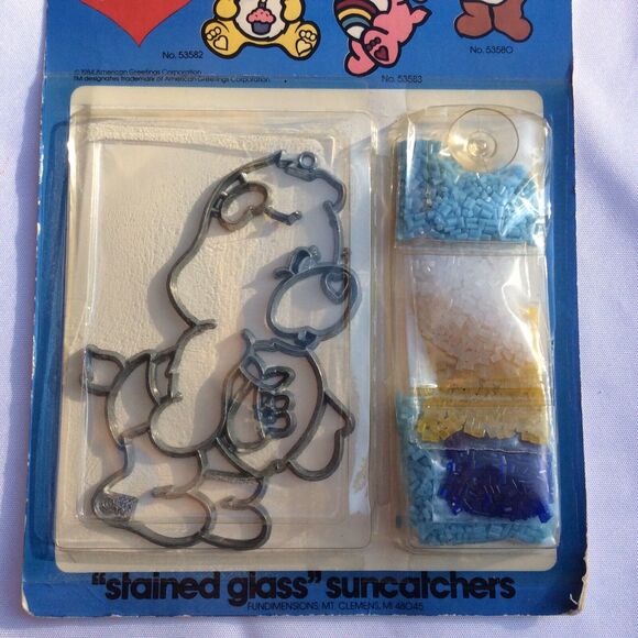 Vintage 1984 Care Bears “Baby Tugs” Makit & Bakit Stained Glass Suncatcher Kit - Picture 3 of 4